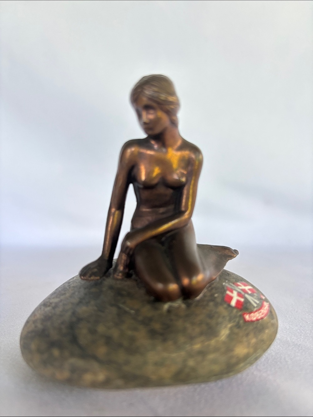 VINTAGE GENUINE BRONZE MERMAID FIGURINE SITTING ON STONE- KØBENHAVN- COPENHAGEN - Picture 2 of 11